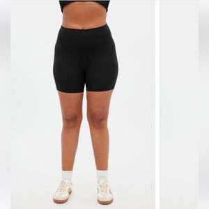 Girlfriend Collective Black High Rise Run Shorts, size small